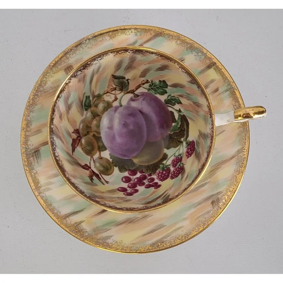 Rare Vintage OLD ROYAL Bone China Teacup & Saucer fruit orchard Gold Rimmed - Picture 3 of 8